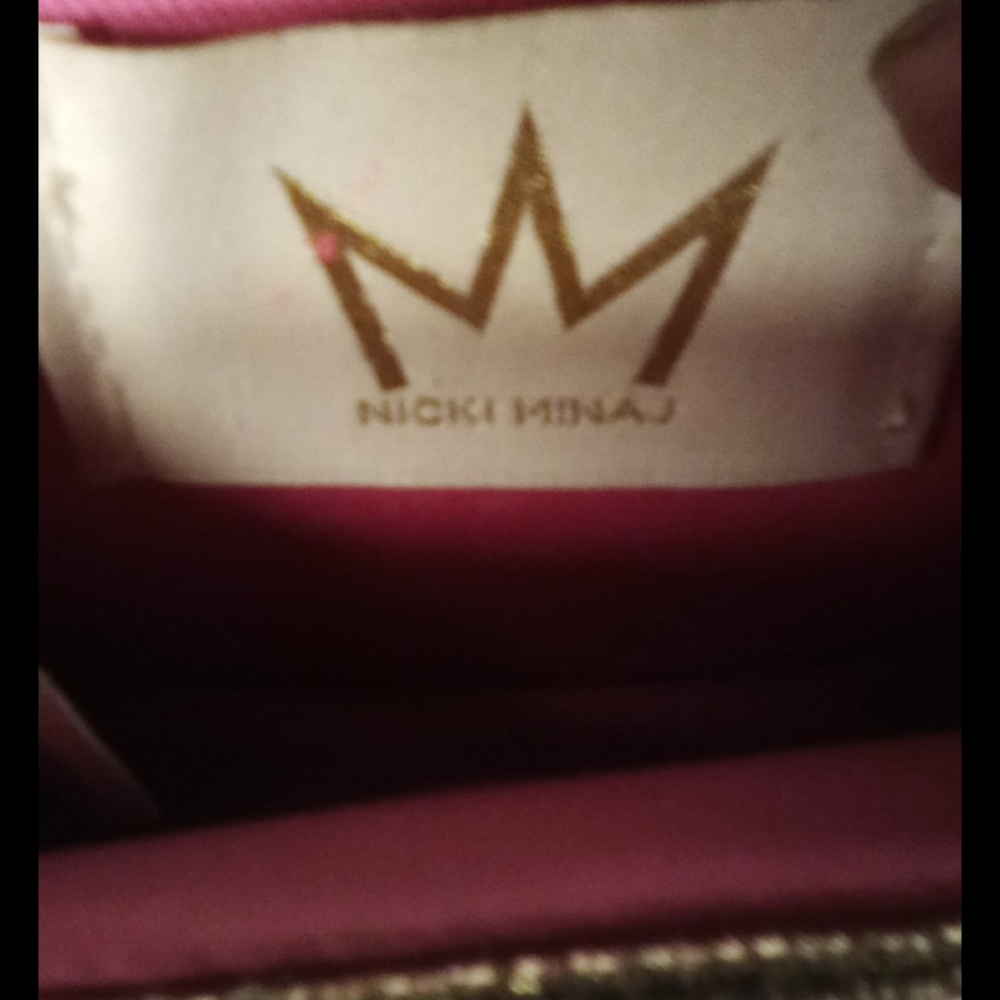 Handbag - Picture 8 of 10